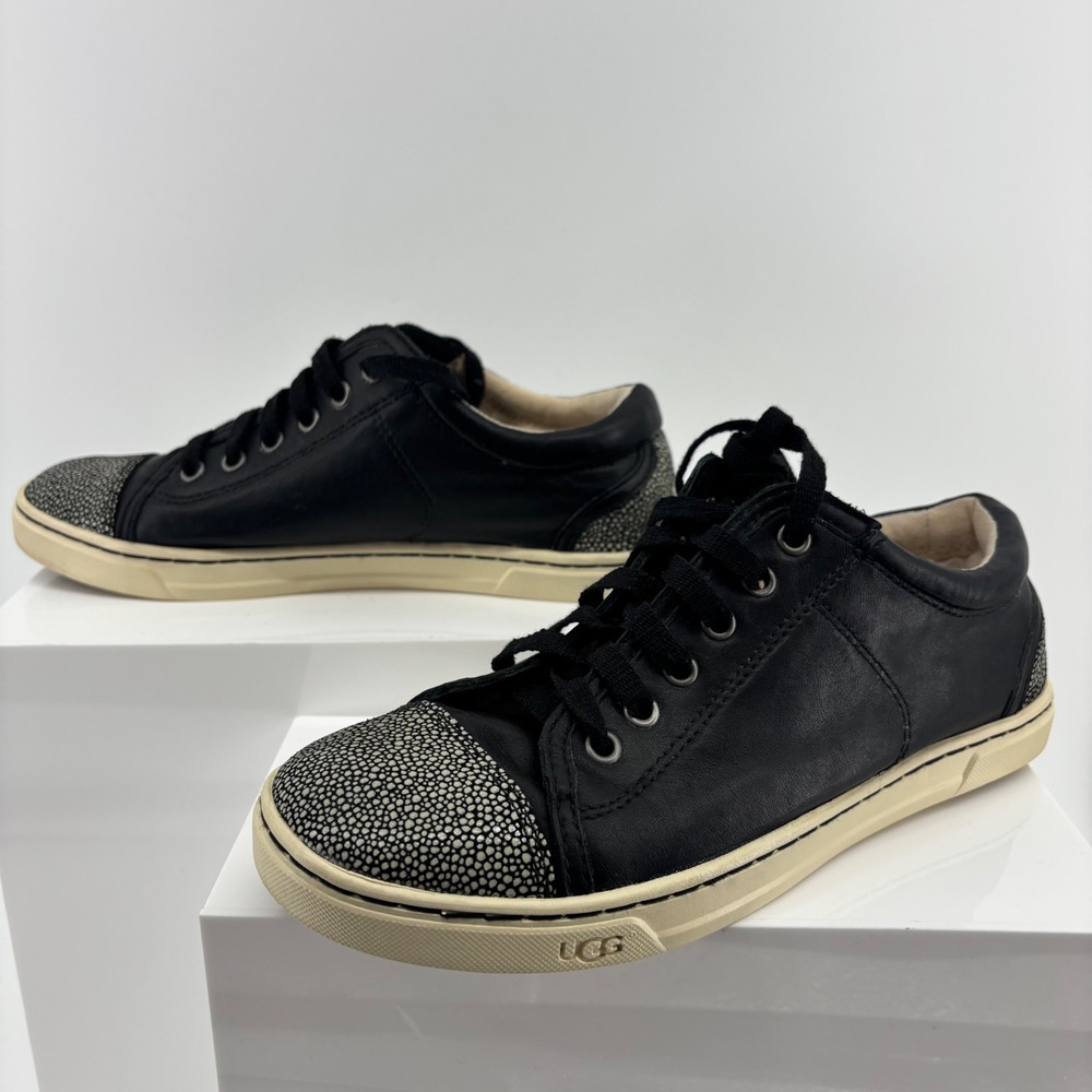 UGG Womens‎ Taya Low Top Trainers Leather Suede Tennis Shoes Black 1006828 Sz 6